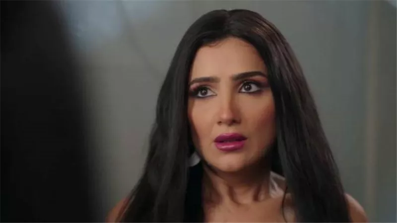 أش أش الحلقة 18.. ماجد المصري يهدي مي عمر سيارة فارهة