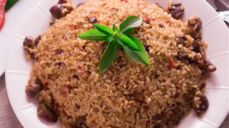 طريقة عمل الأرز بالكبد والقوانص على سفرة رمضان 2025
