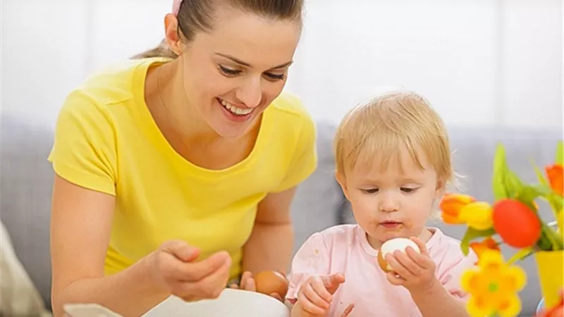 الصحة توضح أهمية إضافة البيض في النظام الغذائي للطفل