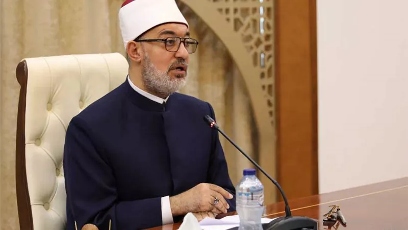 لماذا لا تعتمد دار الإفتاء على الحسابات الفلكية؟ المفتي  يوضح