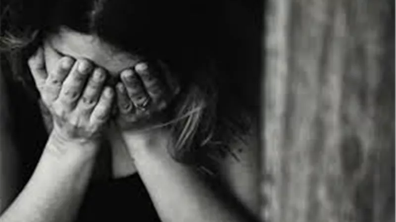 فضحت خيانة زوجي أمام أهلي ونادمة.. ماذا أفعل؟