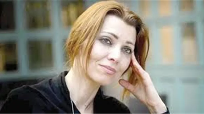 ألف شفق | روائية تركية ترجمت أعمالها إلى أكثر من 30 لغة