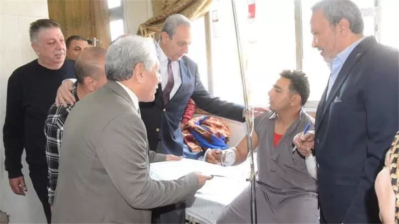 وزير العمل يوجه بتوفير فرصة عمل للعامل ضحية حادث 
