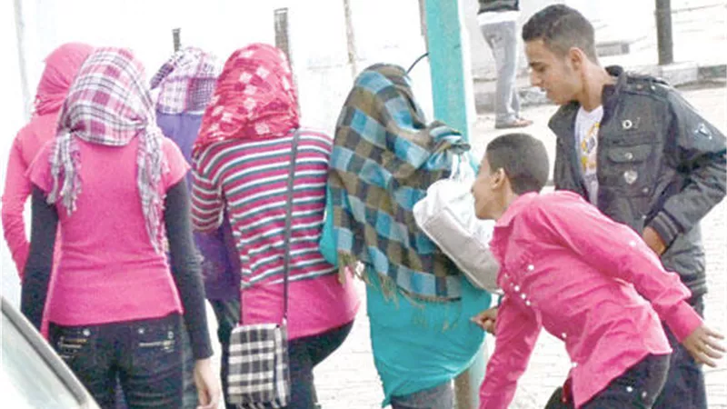 ماذا تفعل إذا رأيت تحرشًا في الشارع؟.. خطوات فعالة وآمنة للتصرف ودعم الضحية