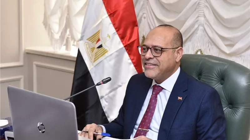 وزير العمل: الاثنين والخميس المُقبلان إجازة مدفوعة الأجر للعاملين بالقطاع الخاص