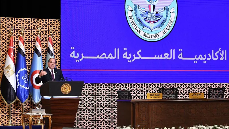 بحضور الرئيس.. حفل تخرج الدورة الثانية لتأهيل أئمة «الأوقاف» من الأكاديمية العسكرية