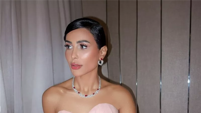 بفستان أميرات ديزني.. مهيرة عبد العزيز تتألق مع جائزة «ملكة الشاشة» 