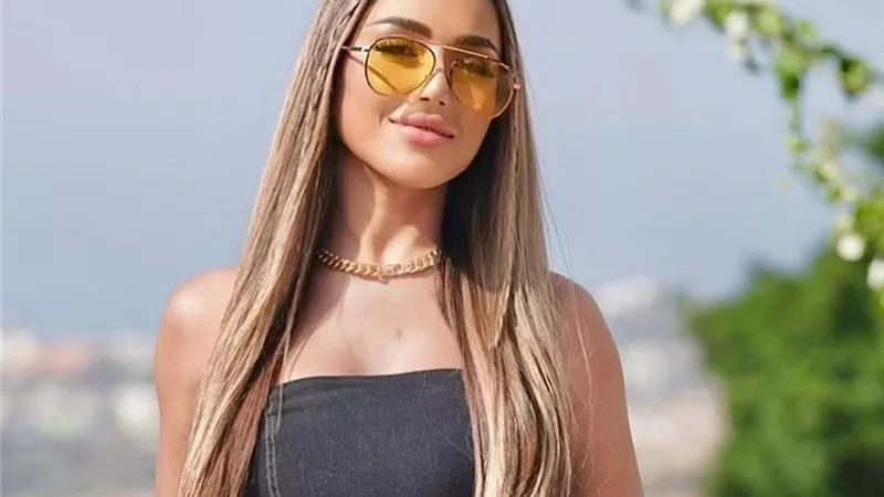بفستان جينز .. سارة سلامة تتصدر التريند بإطلالة جديدة