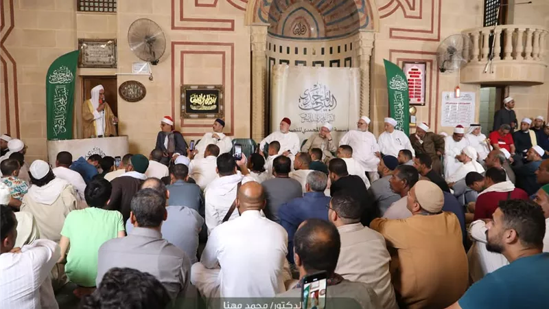البيت المحمدي للتصوف يحتفي بذكرى انتقال الإمام أبوالحسن الشاذلي بحميثرة