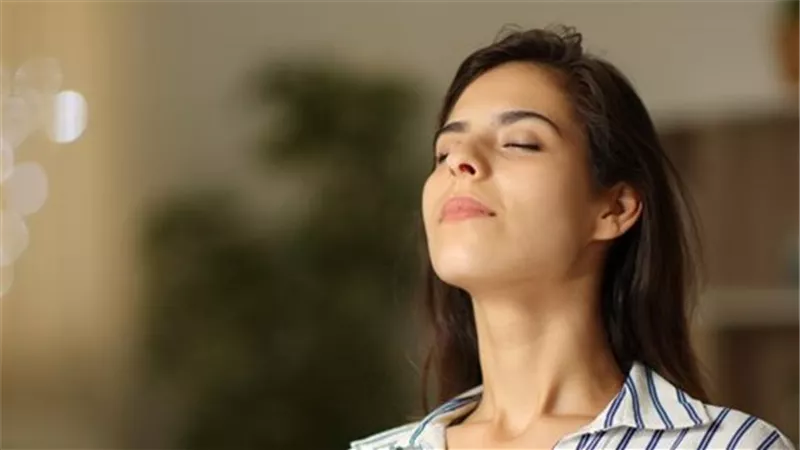 أيهما أفضل ولماذا.. أخذ النفس من الفم أم الأنف؟ الصحة تجيب