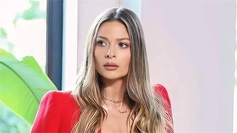 أحلام توجه رسالة مؤثرة إلى باميلا الكيك: العالم محظوظ بوجودها 