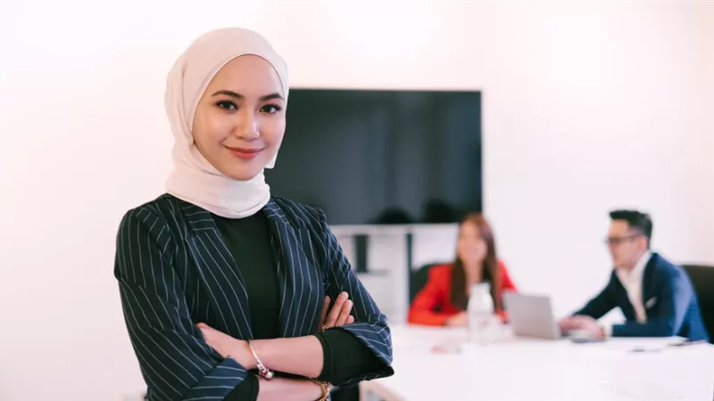 هل يحق للزوج منع زوجته من العمل؟.. « دارالإفتاء تُجيب »