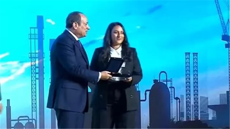 بينهم فتاة قائدة لقطار كهربائي.. أسماء المكرمين من الرئيس السيسى فى عيد العمال 2025