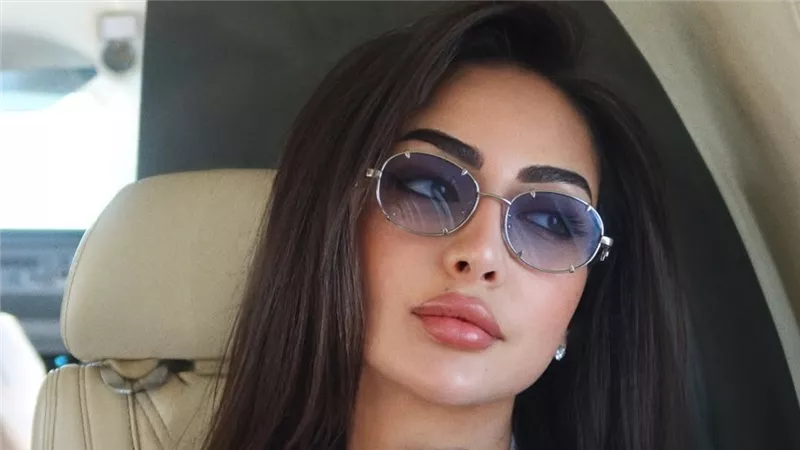 نور الغندور تتألق بإطلالة رياضية جريئة وتجمع بين 2 دار أزياء (صور) 