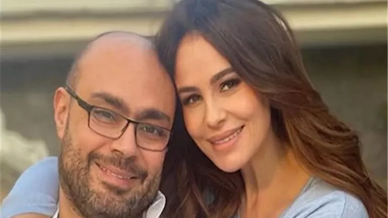 كارول سماحة تودع زوجها الراحل وليد مصطفى في مسقط رأسه بالدقهلية