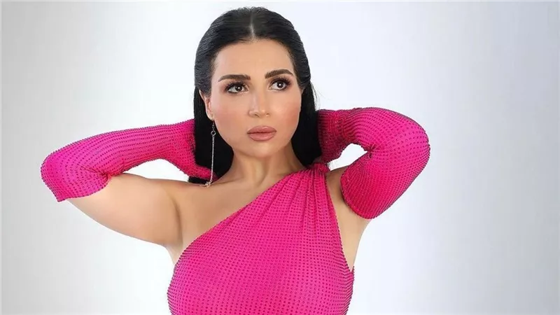 مى عز الدين تكشف أسرار جمالها بعد تخطيها الأربعين 