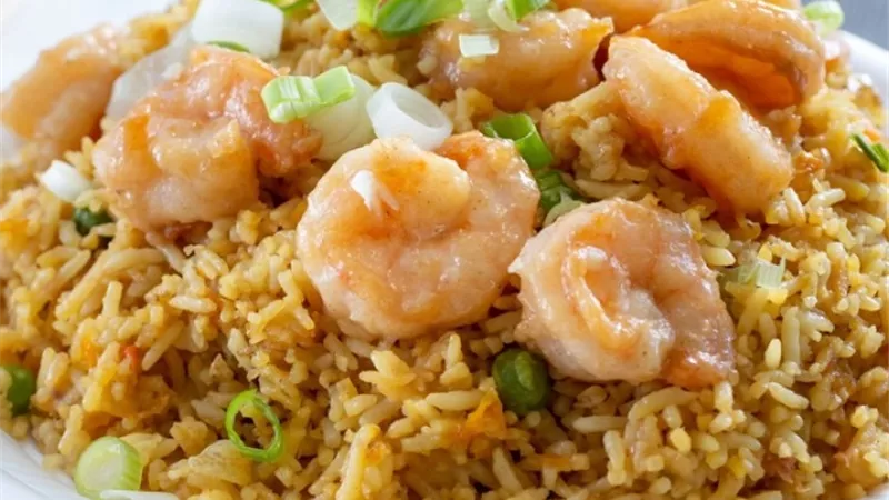 لعشاق المأكولات البحرية.. طريقة عمل الأرز بالجمبري في المنزل بسهولة