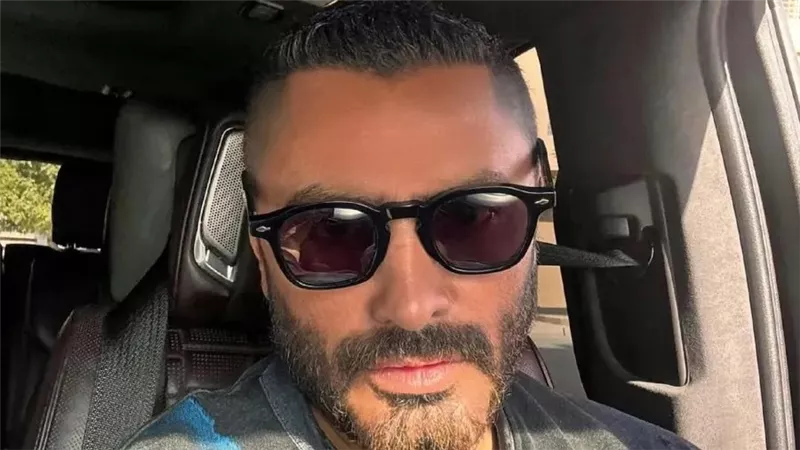 تامر حسني يتحول لـ شعبان عبد الرحيم.. هل يخطط لإعلان أم أغنية؟ 