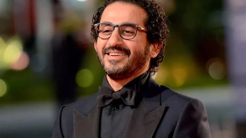مقطوع من شجرة.. أحمد حلمي يمازح جمهوره بصورة طريفة على إنستجرام