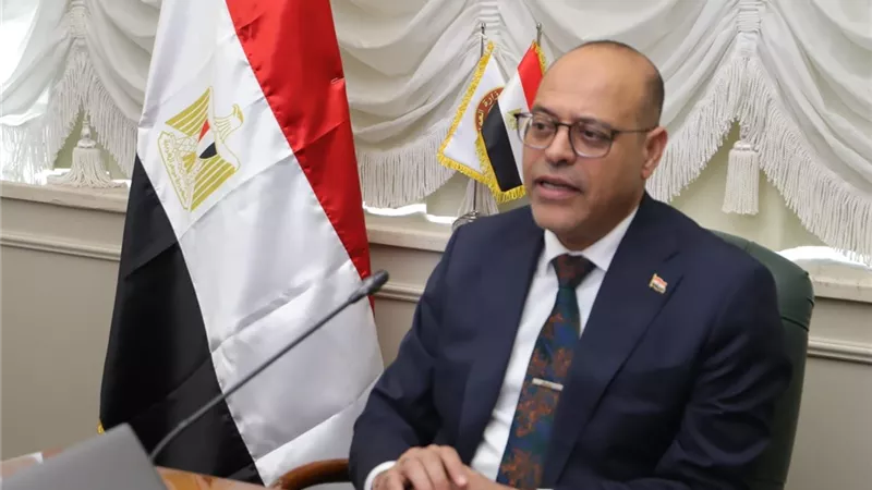 وزير العمل يعلن إفتتاح أول دورة تدريبية لفتيات في مركز ريادة المرأة الريفية