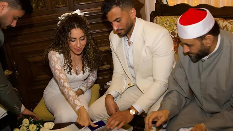 يوسف حشيش يحتفل بعقد قرانه على منة القيعي..وتعليق ساخر من عمرو وهبة