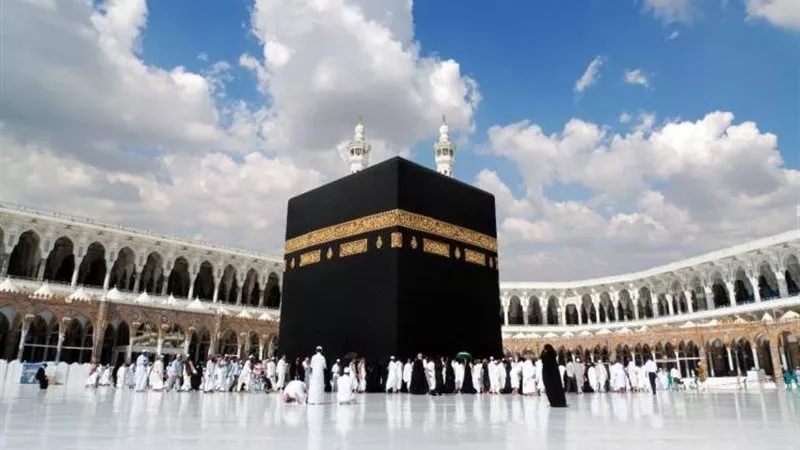 خلال أداء مناسك الحج.. 4 نصائح للوقاية من ضربة الشمس 
