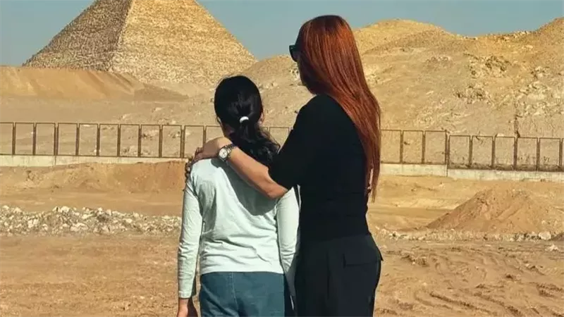 كارول سماحة توجه رسالة مؤثرة إلى ابنتها بعد وفاة زوجها 