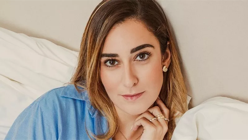لقطات من حنة الفنانة أمينة خليل.. والمتابعون: اتفاجئنا