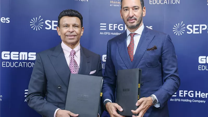 إدارة المدارس الأولى التابعة لجيمس تبرم شراكة مع منصة سبارك لمدارس بالبحرين 