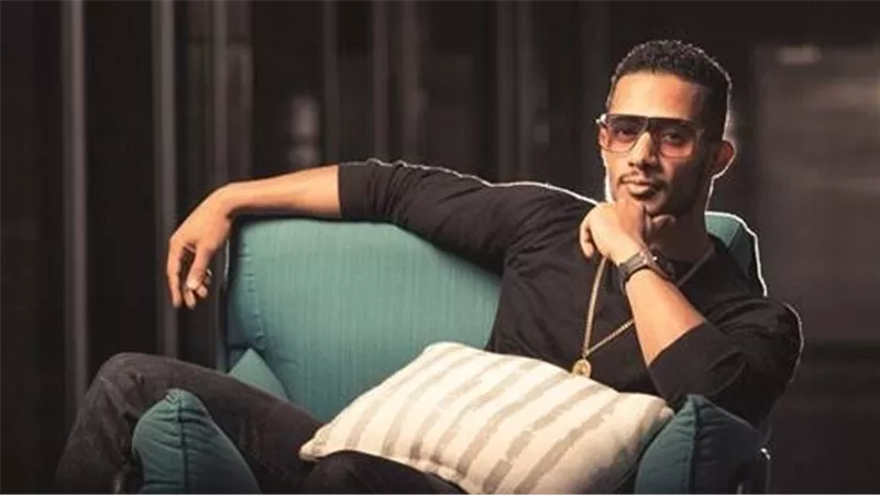 محمد رمضان يتصدر الترند بعد غنائه داخل طائرة.. ما القصة؟ 