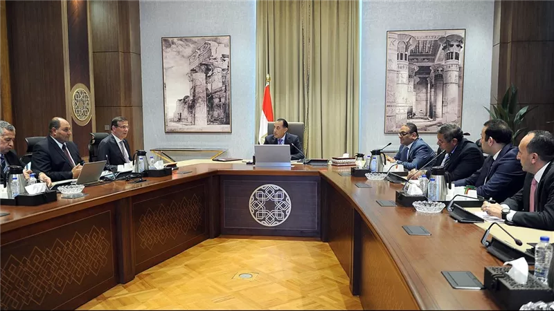 رئيس الوزراء يتابع إجراءات زيادة حجم المعروض من اللحوم الحمراء في الأسواق