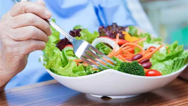 الصحة: تناول الخضروات مهمة لتقليل السعرات الحرارية اليومية