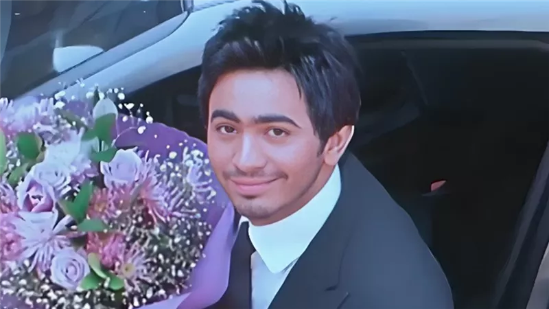 على طريقة «عمر وسلمى».. شاب يفر هاربًا من والد خطيبته أسفل الشرفة 
