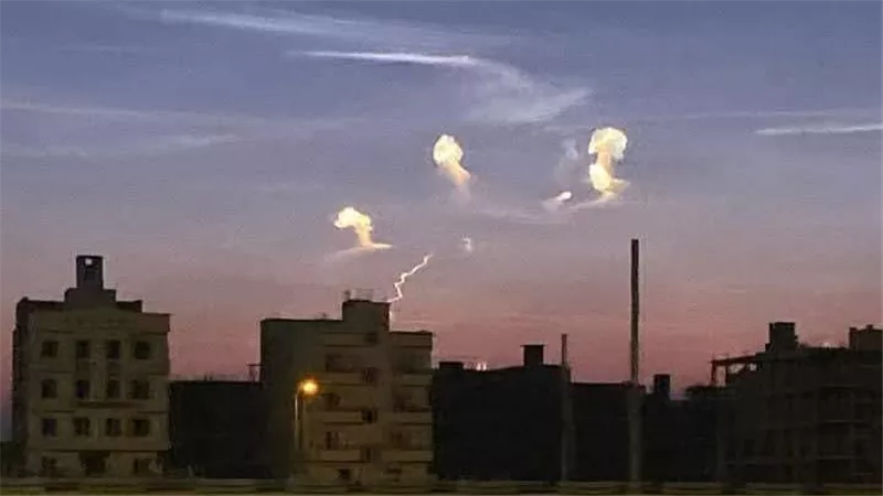 ظواهر غريبة في سماء مصر تثير الفزع.. هل لها علاقة بتوتر الشرق الأوسط؟
