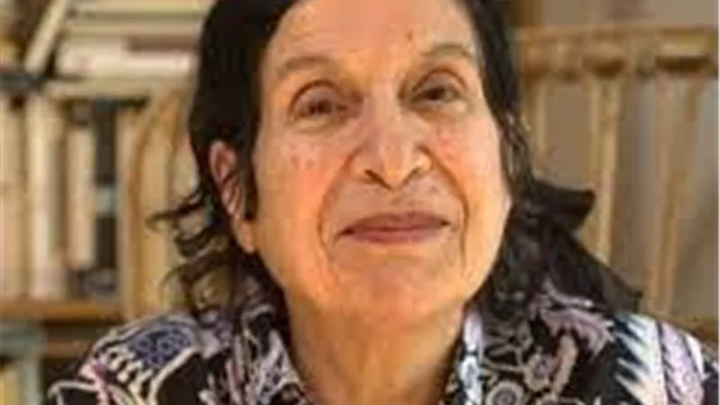 سميرة المانع | روائية عراقية ساهمت في برنامج الكتابة العالمية في أمريكا