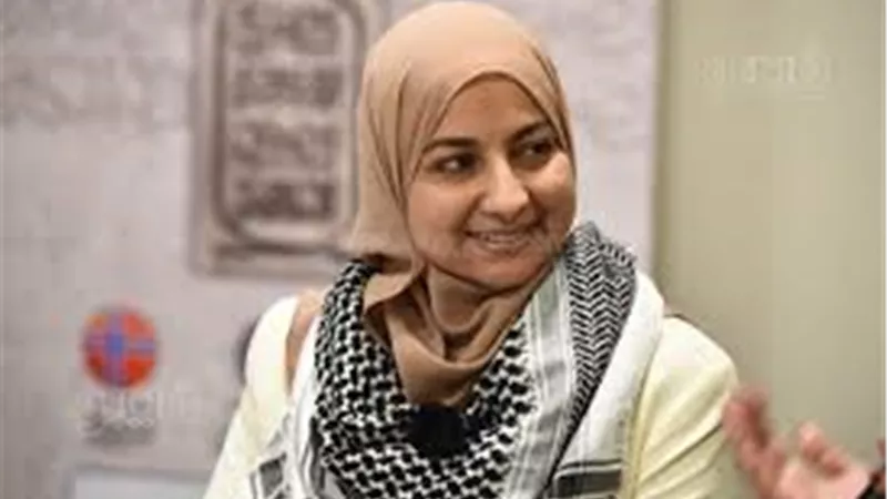 خولة حمدي | كاتبة تونسية حصلت على شهادة في الهندسة الصناعية