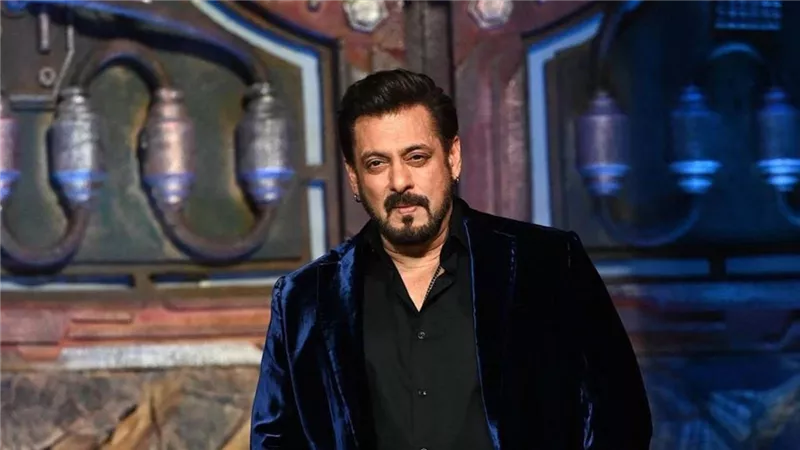 سلمان خان يكشف عن إصابته ب 3 أمراض خطيرة..أبرزها التهاب العصب الثلاثي