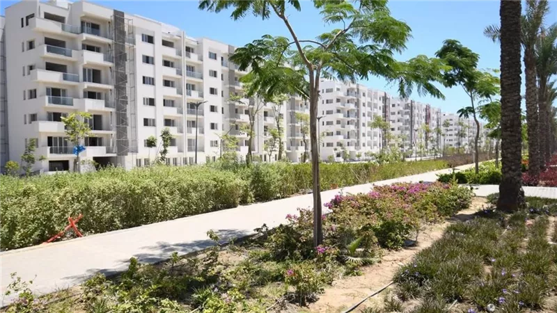  وزير الإسكان يواصل جولته اليوم بتفقد كومباوند مزارين والحي اللاتيني بمدينة العلمين الجديدة