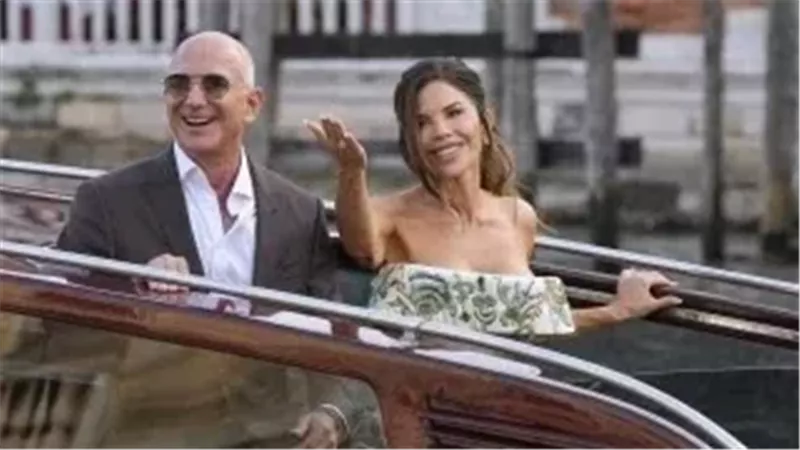 موجة حر تضرب فينيسيا قبل ساعات من زفاف جيف بيزوس ولورين سانشيز 