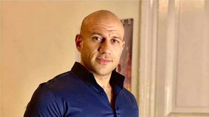 أحمد مكي يشعل السوشيال بعد شائعات زواجه من ابنة أحمد سلامة