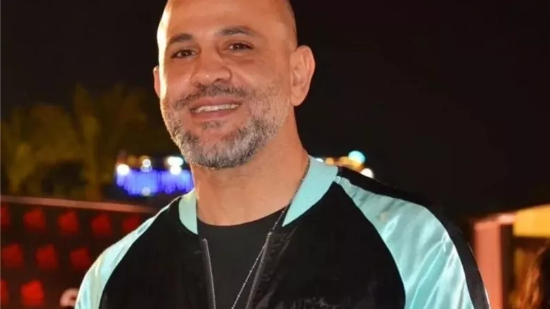 بعد الانتقادات الموجهة لها.. عزيز الشافعي يدعم شيرين عبدالوهاب على طريقته