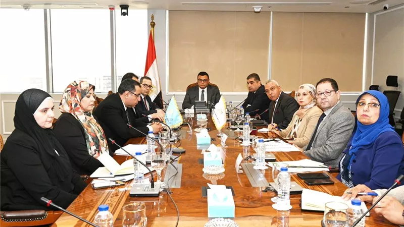 وزير الإسكان يتابع موقف الاستراتيجية الوطنية للعمران والبناء الأخضر والمستدام