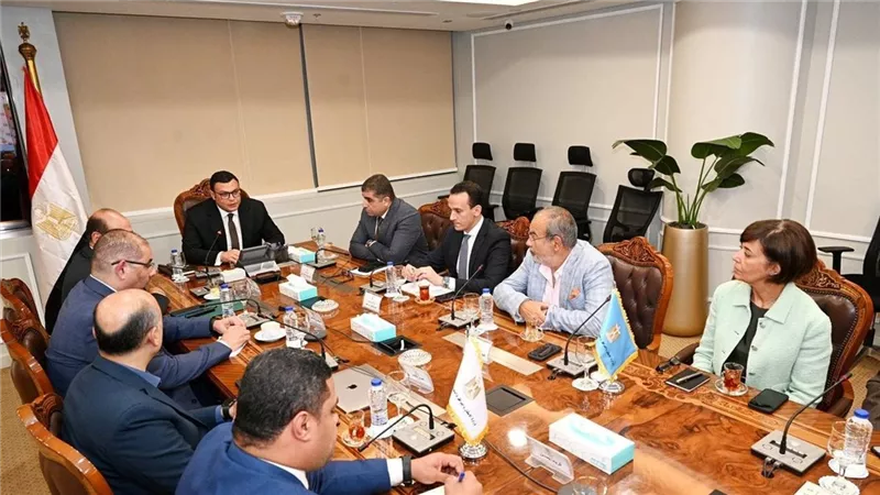  وزير الإسكان يعقد اجتماعًا لمتابعة الموقف التنفيذي لمشروع حدائق تلال الفسطاط