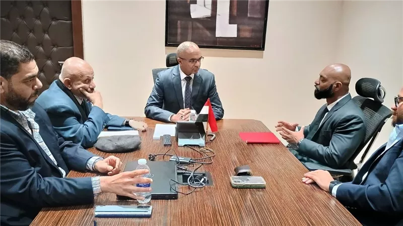 نائب وزير الإسكان يناقش أحد التحالفات العالمية للمهمات الكهروميكانيكية بمشروعات مياه الشرب 