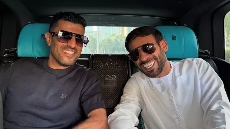 بلوجر شهير ومحمد سامي يثيران التكهنات بظهورهما الغامض على تيك توك