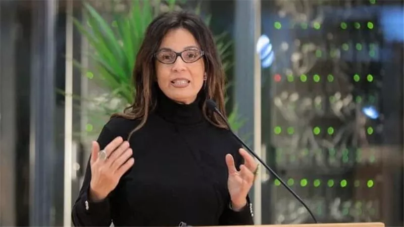 البرلمانية جيهان زكي تتقلد أرفع وسام مدني فرنسي.. ما أبرز المحطات بمسيرتها؟ 