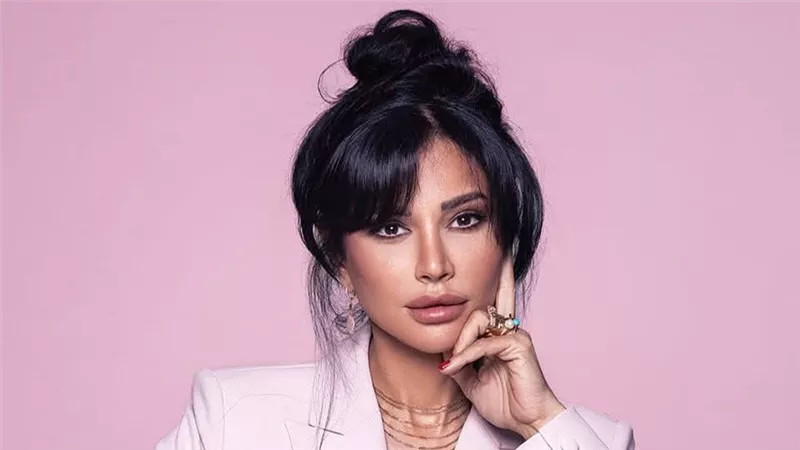 رشا شربتجي ترد على تحضيرها لمسلسل عن الرئيس السوري أحمد الشرع