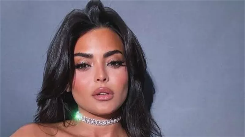 أسماء جلال تتخذ إجراءات قانونية ضد مصفف شعر بعد تصريحاته المثيرة للجدل