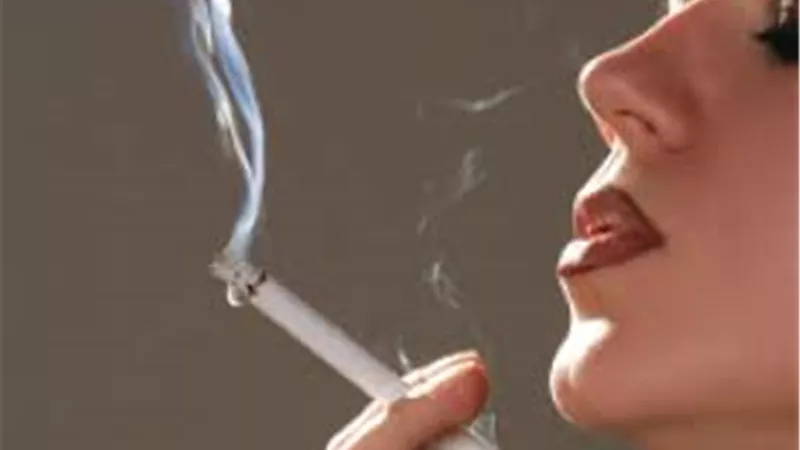ماذا أفعل إذا اكتشفت أن زوجتي تدخن؟