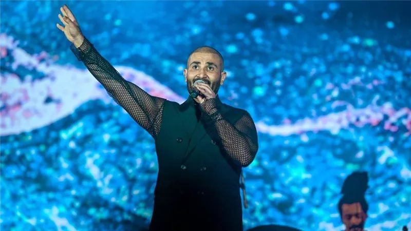 أحمد سعد يكشف فلسفة ملابسه الغريبة: أنا مش تقليدي